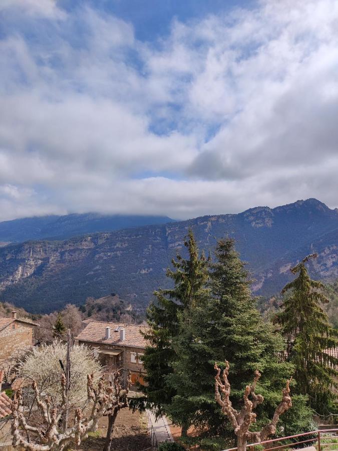 Acogedor Apartamento Entre Montanas Sant Corneli Buitenkant foto